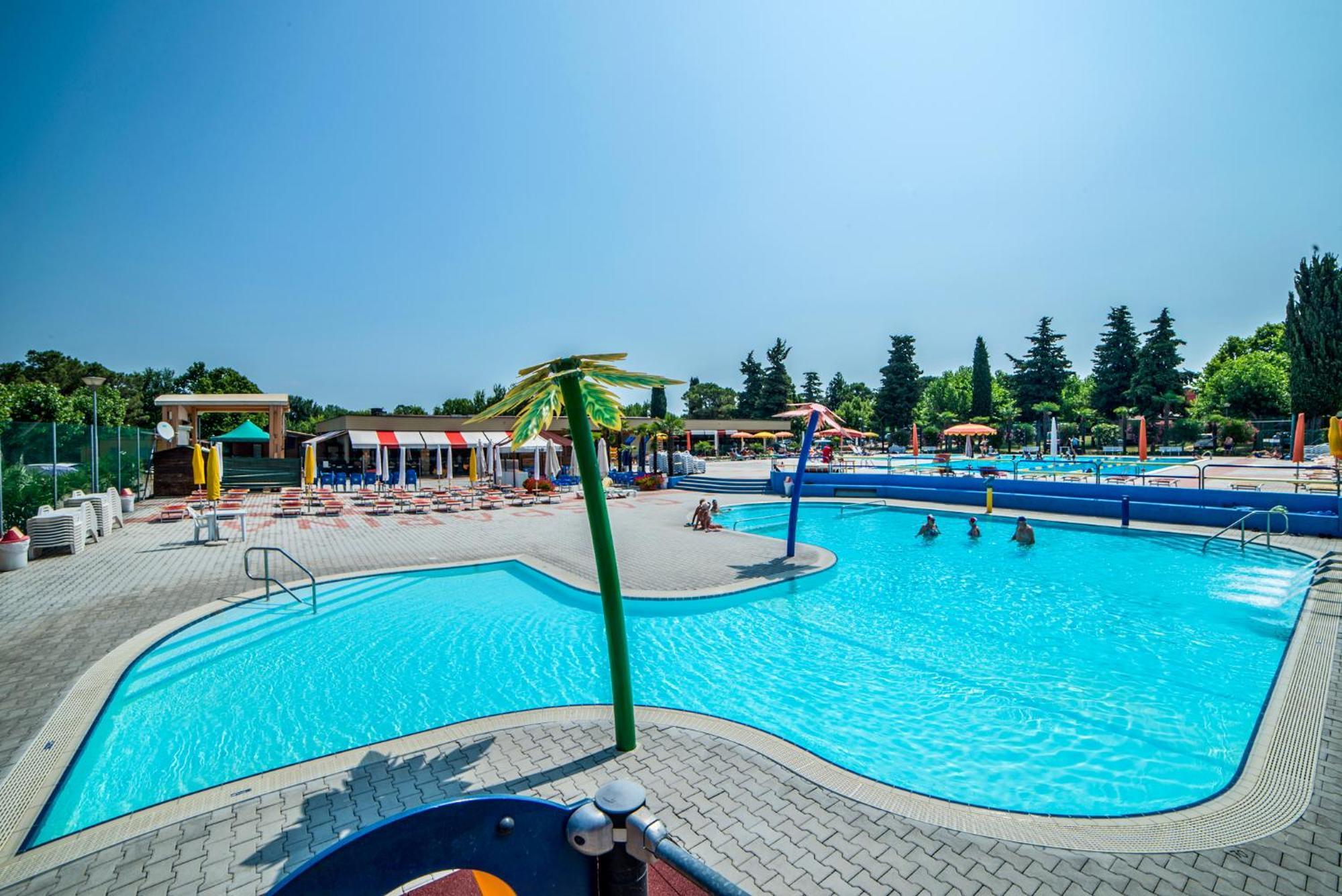 Baia Holiday Gasparina Castelnuovo del Garda Dış mekan fotoğraf